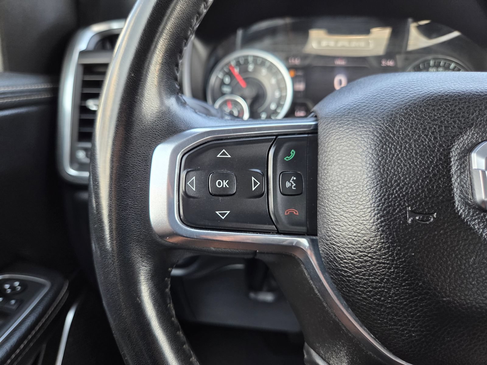 Used 2024 RAM 1500 Laramie AWD/4WD image 44