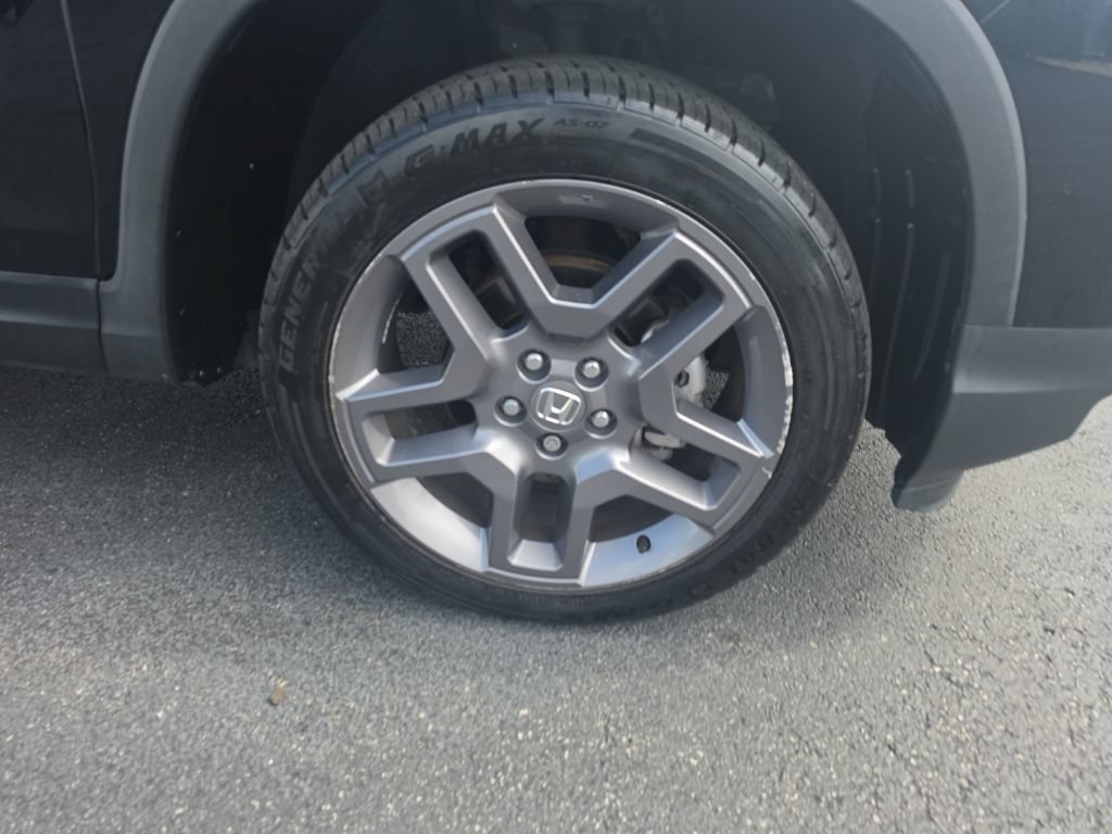 Used 2023 Honda Passport EX-L image 11