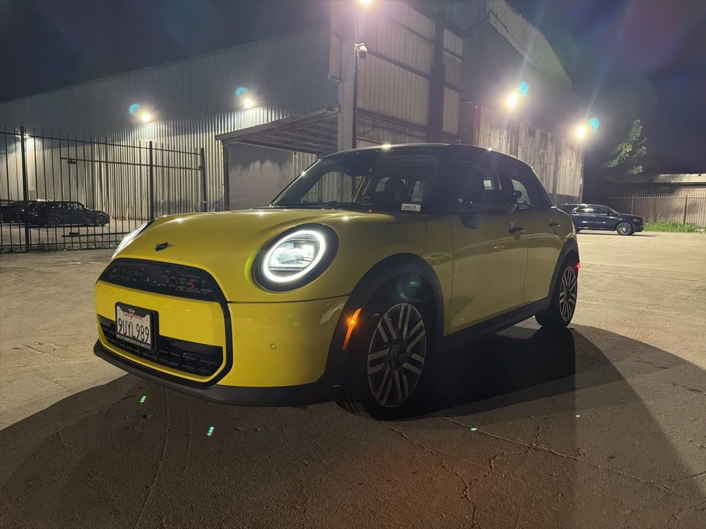 Used 2025 MINI Cooper S image 1
