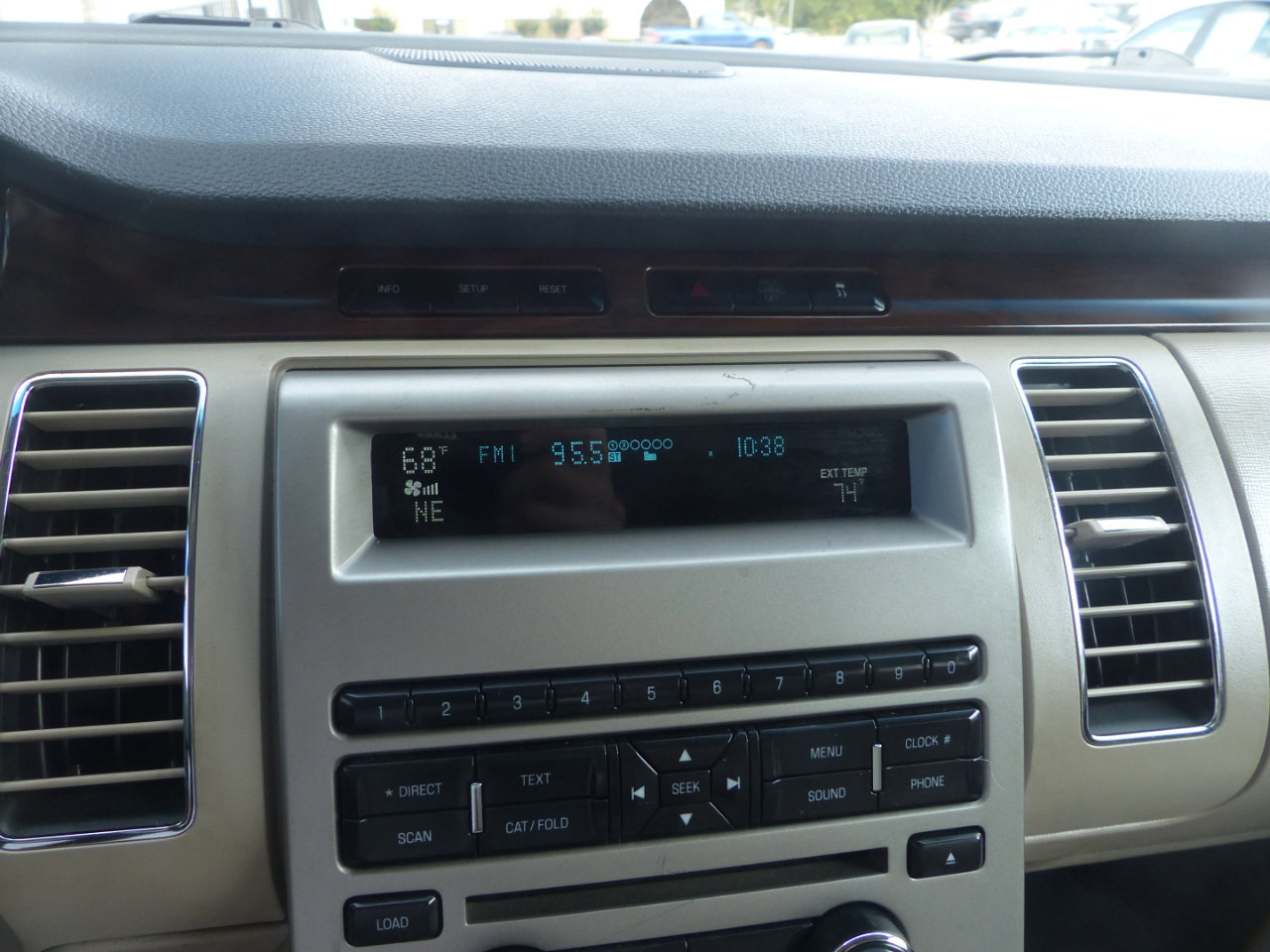 Used 2009 Ford Flex SEL image 24