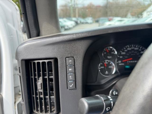 Used 2015 GMC Savana 2500 RWD image 19