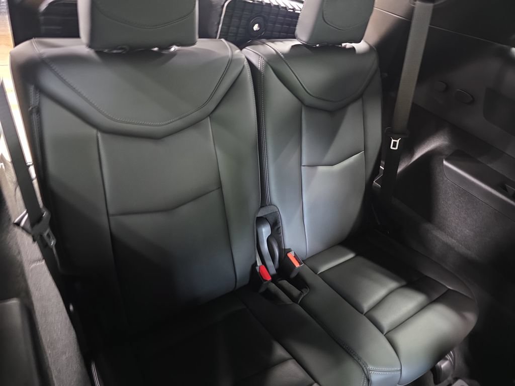 Used 2023 Cadillac XT6 Premium Luxury w/ LPO, Floor Liner Package AWD/4WD image 12