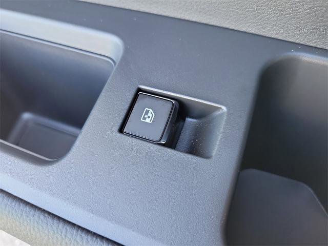 Used 2024 Nissan Pathfinder SL image 19