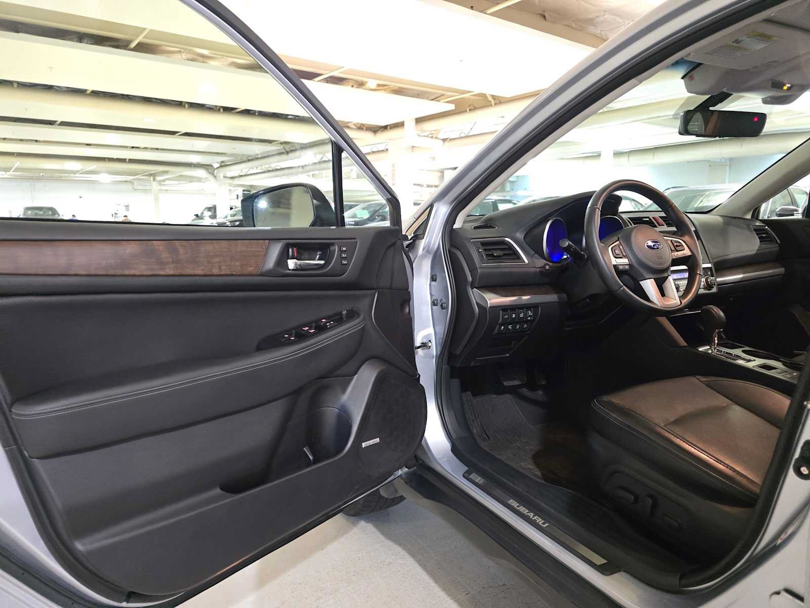 Used 2017 Subaru Outback 3.6R Limited AWD/4WD image 21