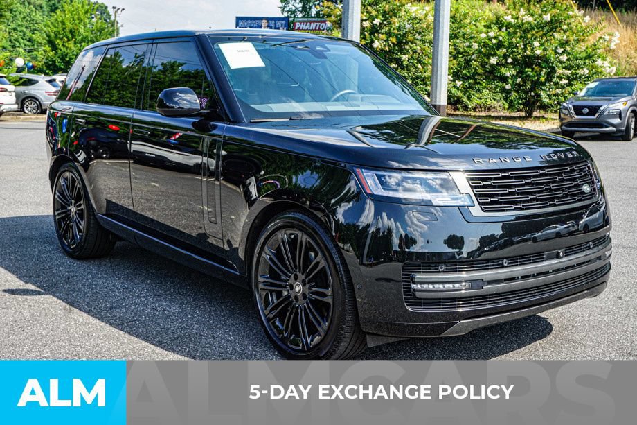 Used 2025 Land Rover Range Rover SE AWD/4WD image 4