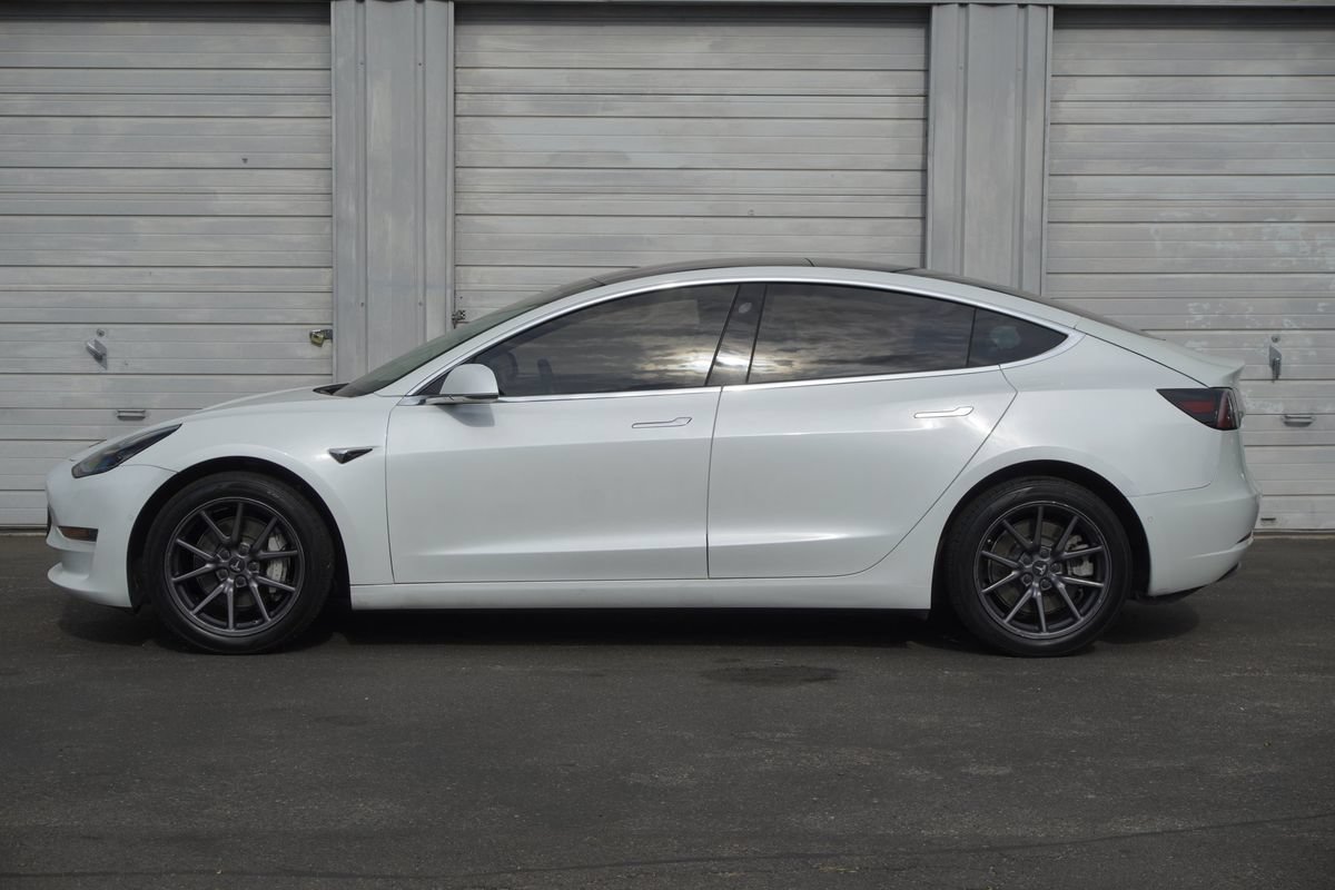Used 2019 Tesla Model 3 Standard Range Plus RWD image 2