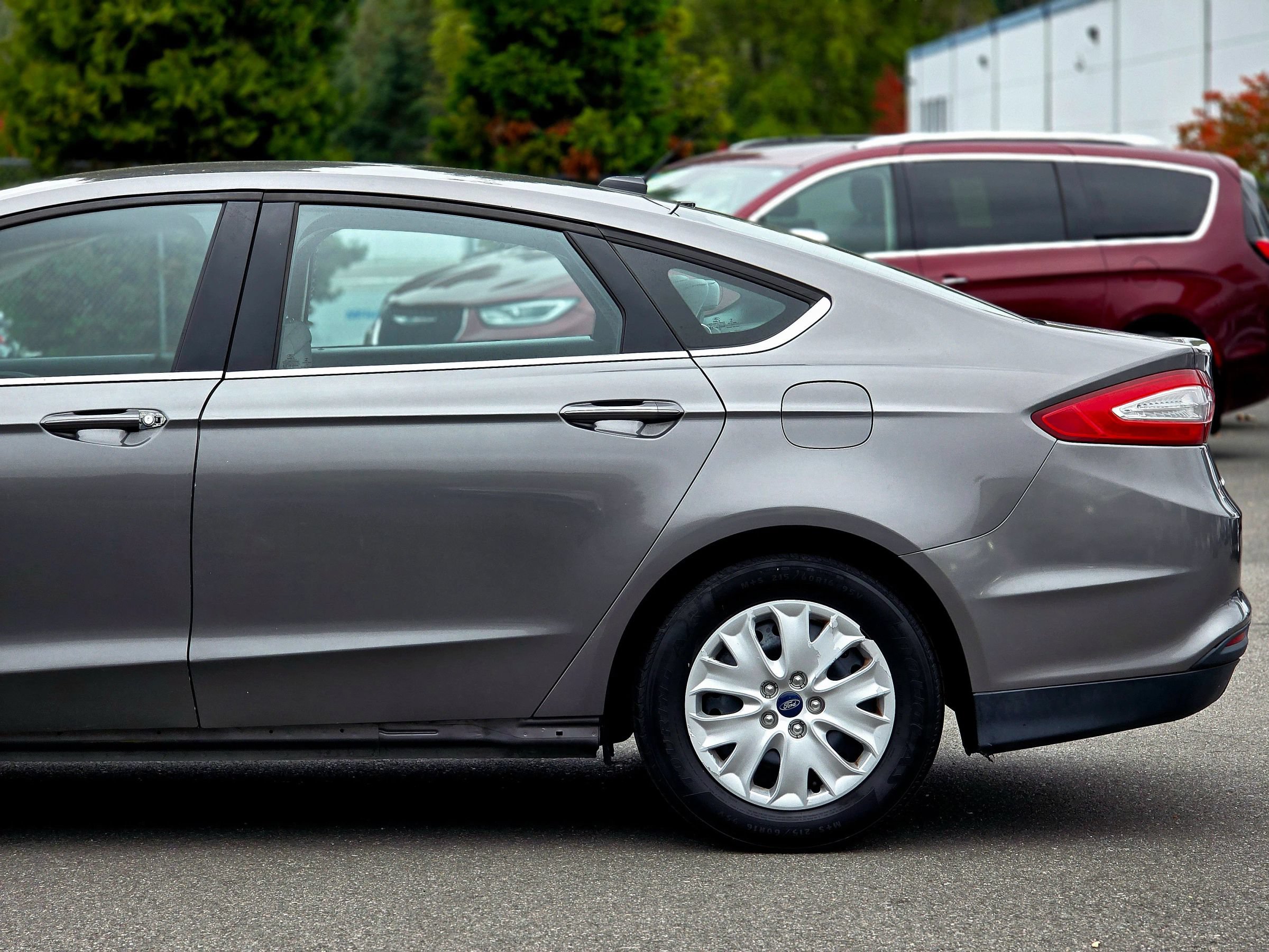 Used 2013 Ford Fusion S FWD image 7