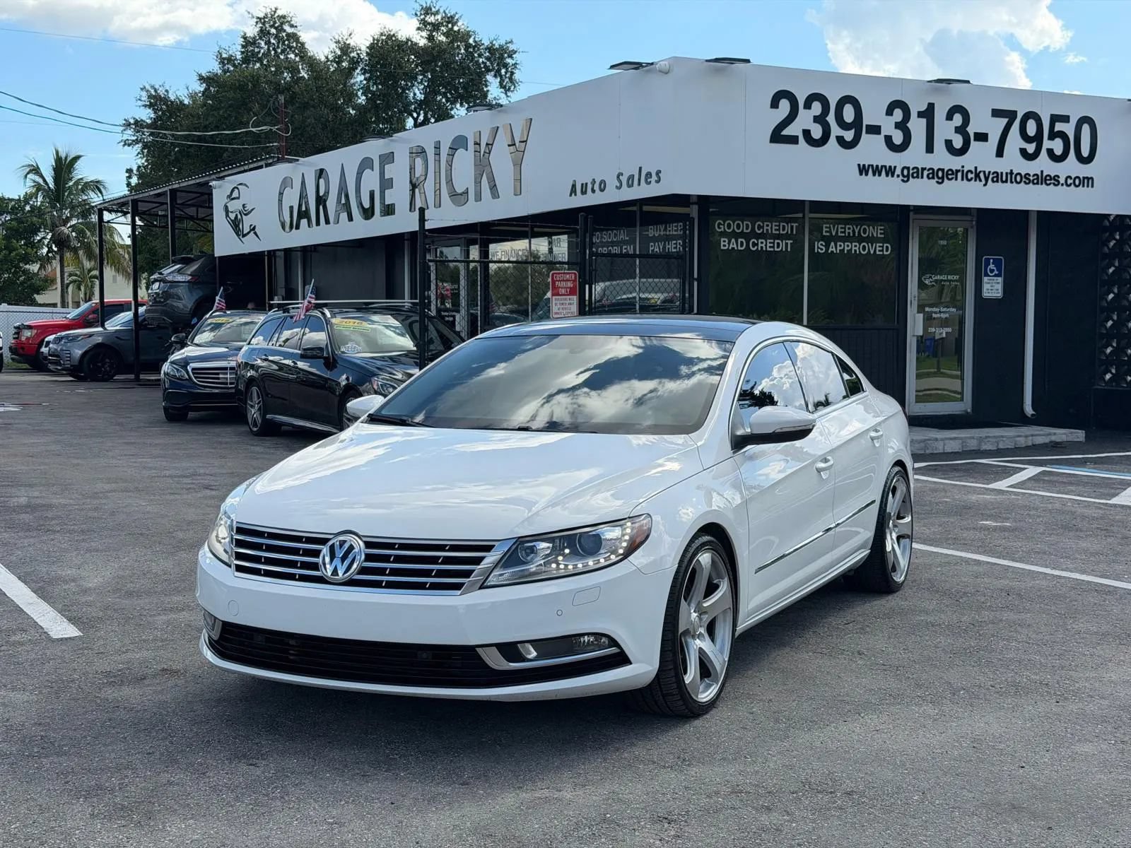Used 2013 Volkswagen CC Executive AWD/4WD image 1