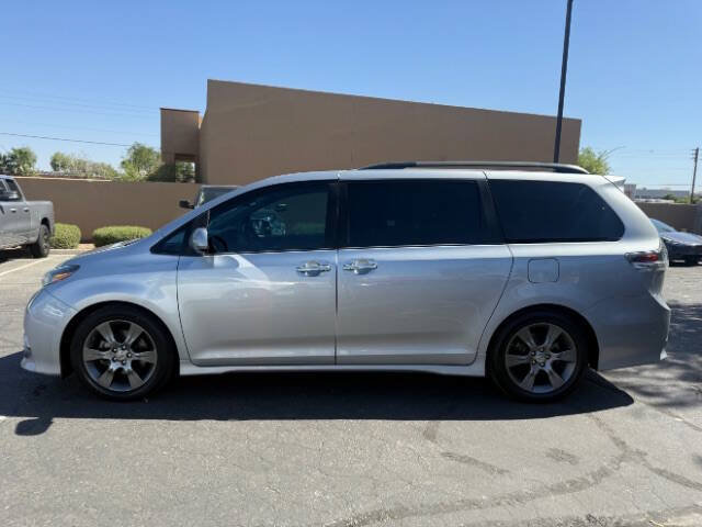 Used 2015 Toyota Sienna SE Premium FWD image 6