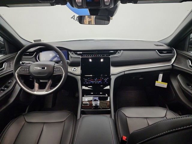 New 2025 Jeep Grand Cherokee L Limited w/ Trailer Tow Package image 19