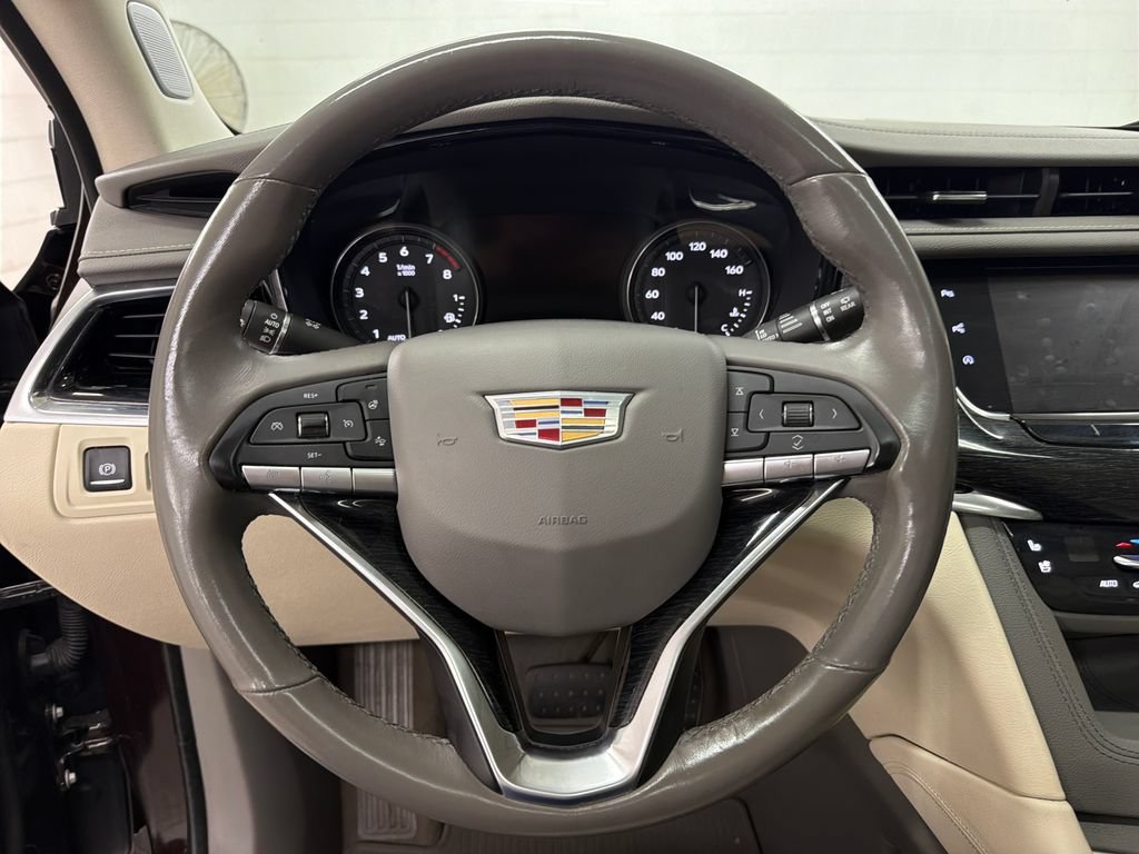 Used 2020 Cadillac XT6 Premium Luxury FWD image 21