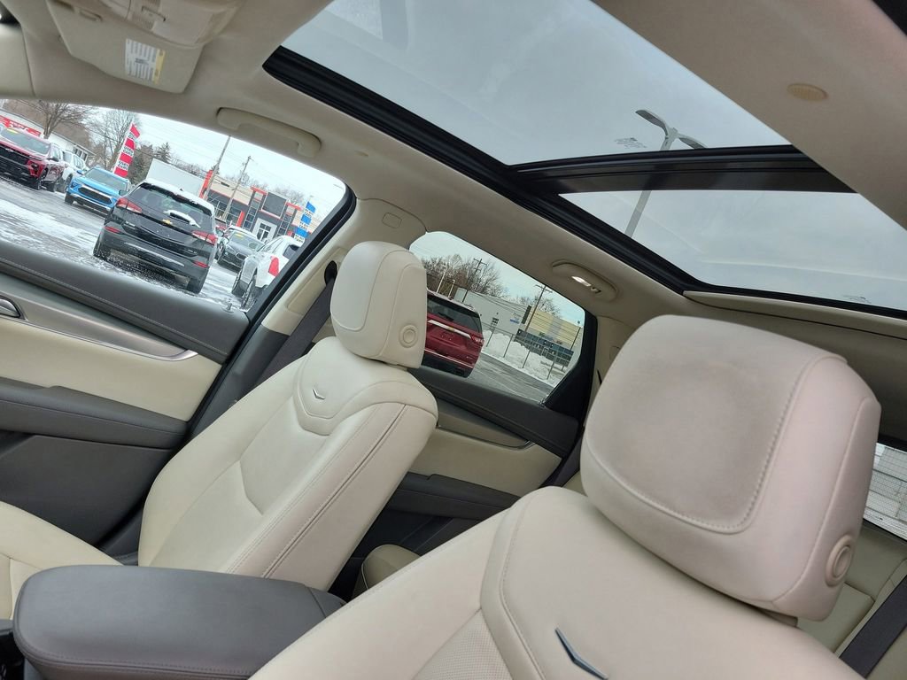 Certified 2023 Cadillac XT5 Premium Luxury image 6
