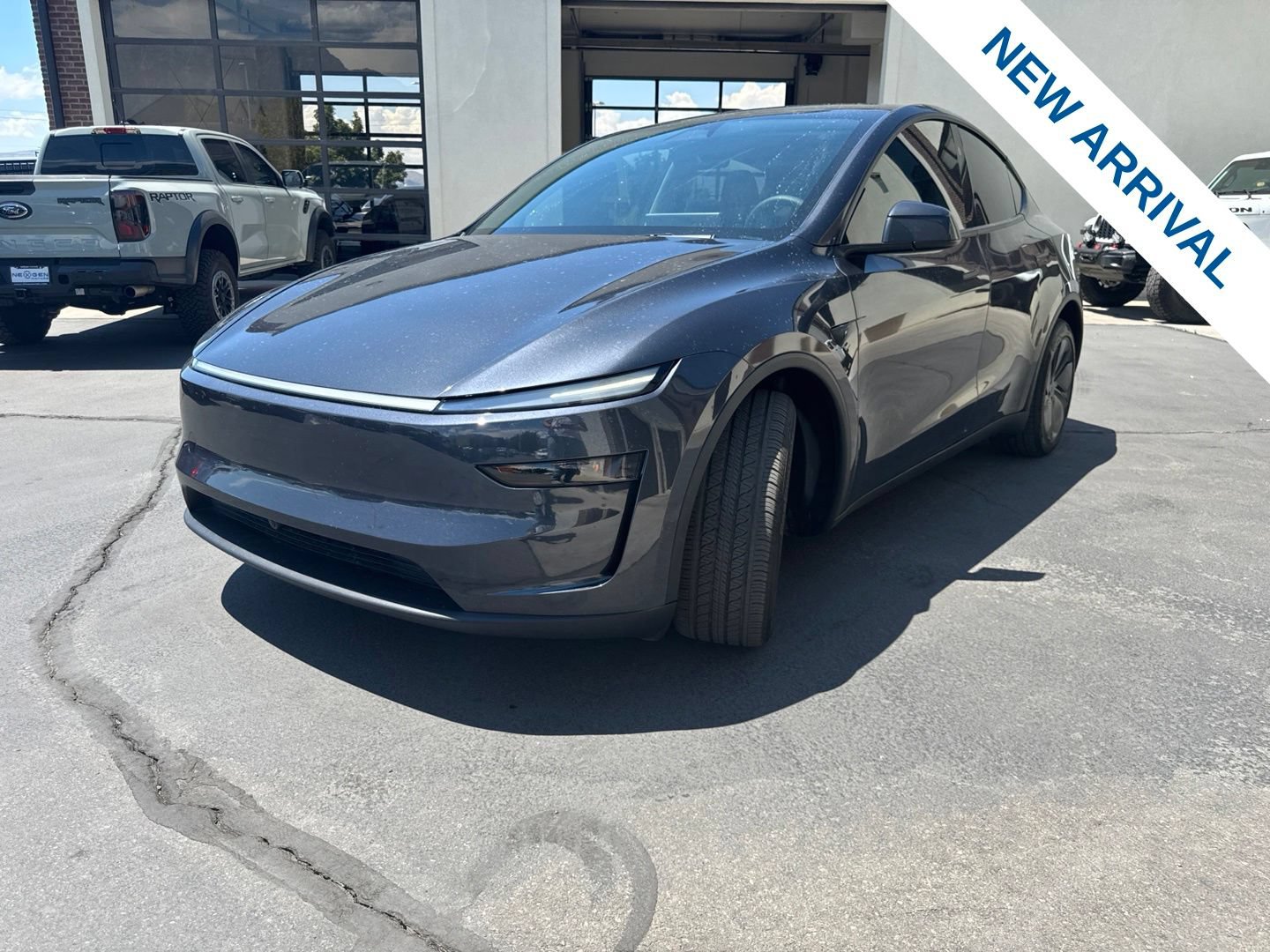 Used 2026 Tesla Model Y Long Range AWD/4WD image 3