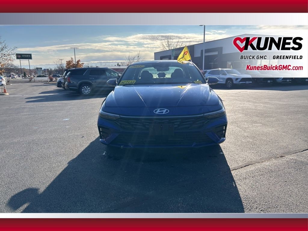 Used 2025 Hyundai Elantra SEL image 14