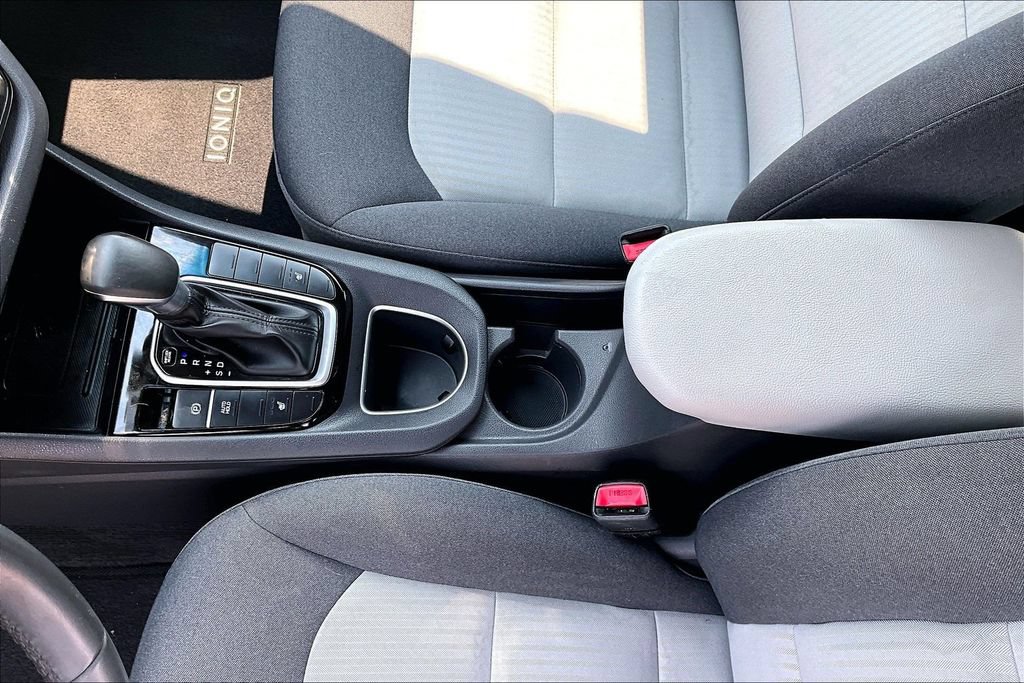 Used 2020 Hyundai Ioniq SEL FWD image 15