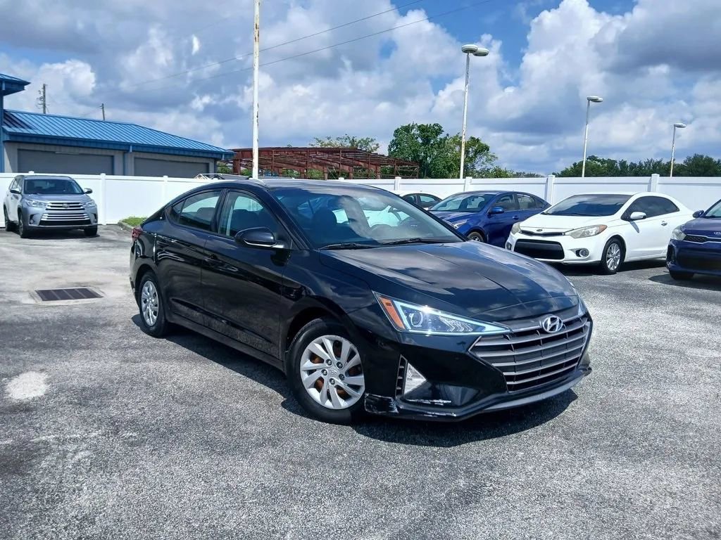 Used 2020 Hyundai Elantra SE w/ Cargo Package (C1)