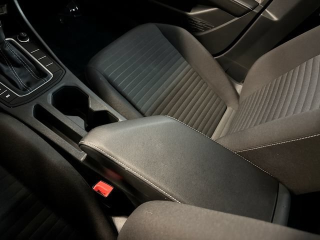 Certified 2025 Volkswagen Jetta S FWD image 22