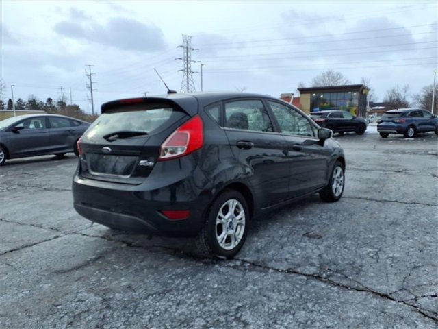 Used 2015 Ford Fiesta SE image 6