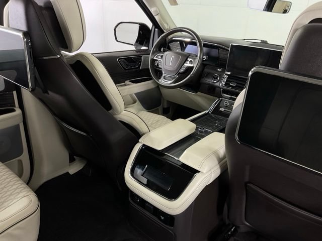 Used 2022 Lincoln Navigator L Black Label AWD/4WD image 29