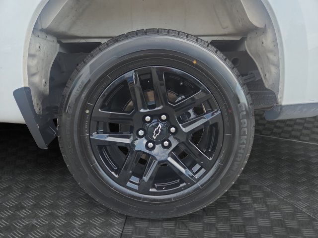 Used 2024 Chevrolet Silverado 1500 Custom RWD image 32