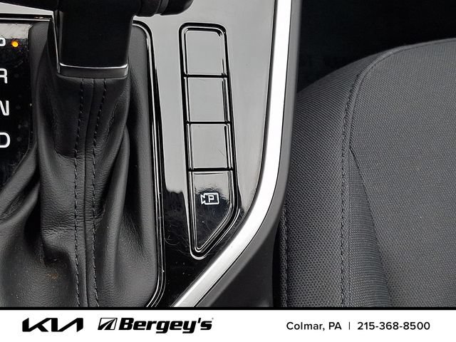 Certified 2024 Kia Niro LX FWD image 26