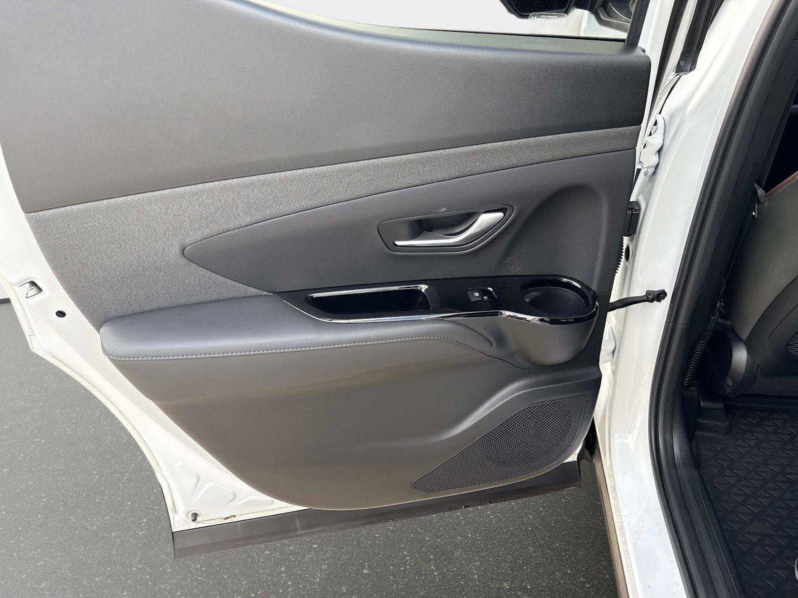 Used 2024 Hyundai Santa Cruz Limited image 11