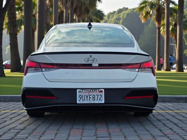 Certified 2025 Hyundai Elantra Sport image 6