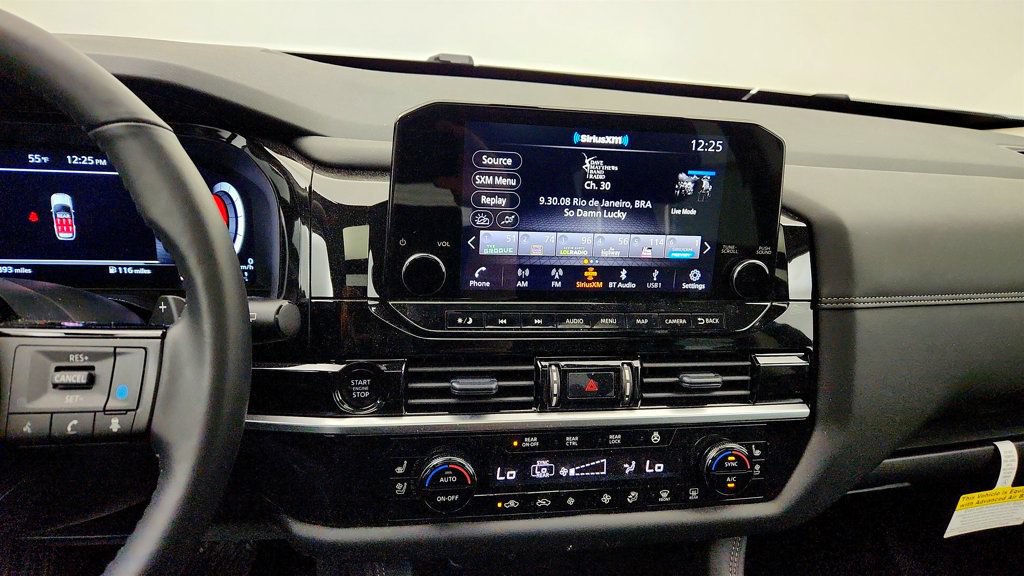 Used 2025 Nissan Pathfinder Platinum w/ Cargo Package AWD/4WD image 17