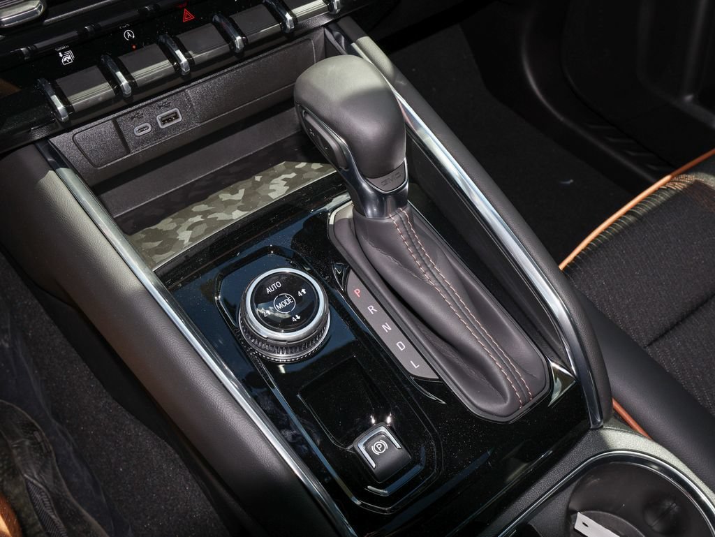 New 2026 GMC Canyon AT4 w/ Technology Plus Package AWD/4WD image 24