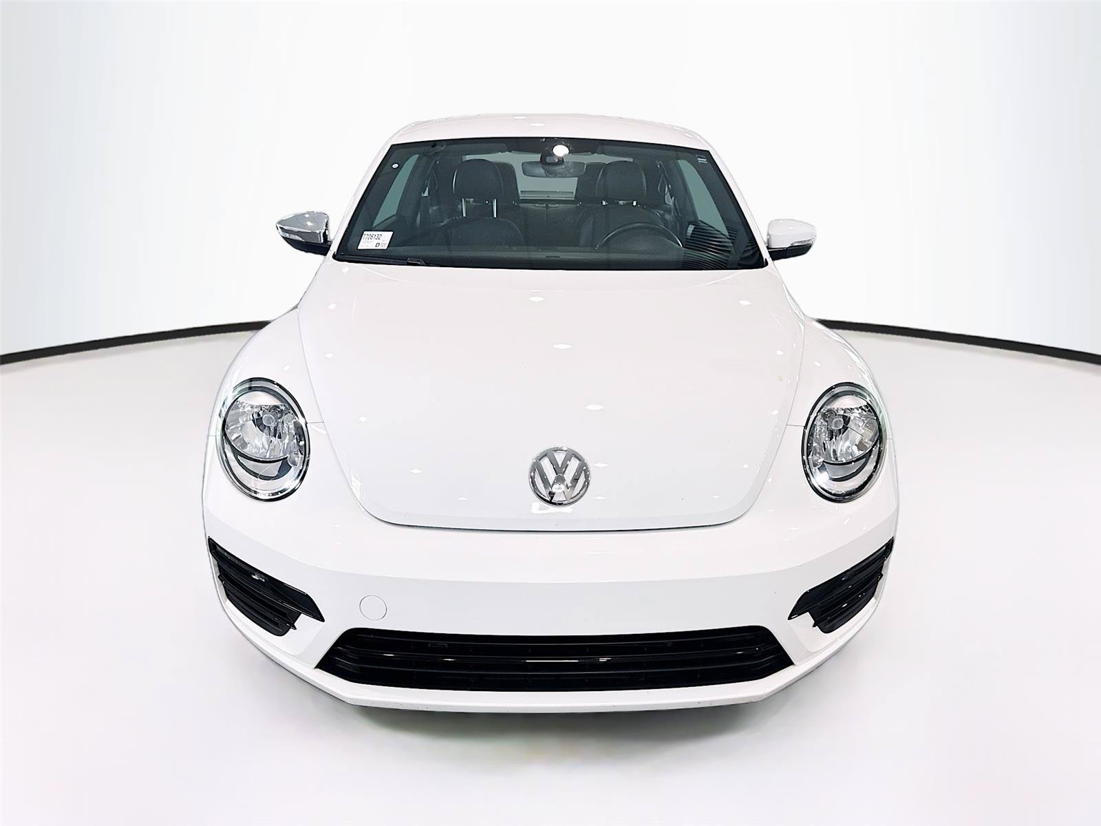 Used 2018 Volkswagen Beetle 2.0T FWD image 8