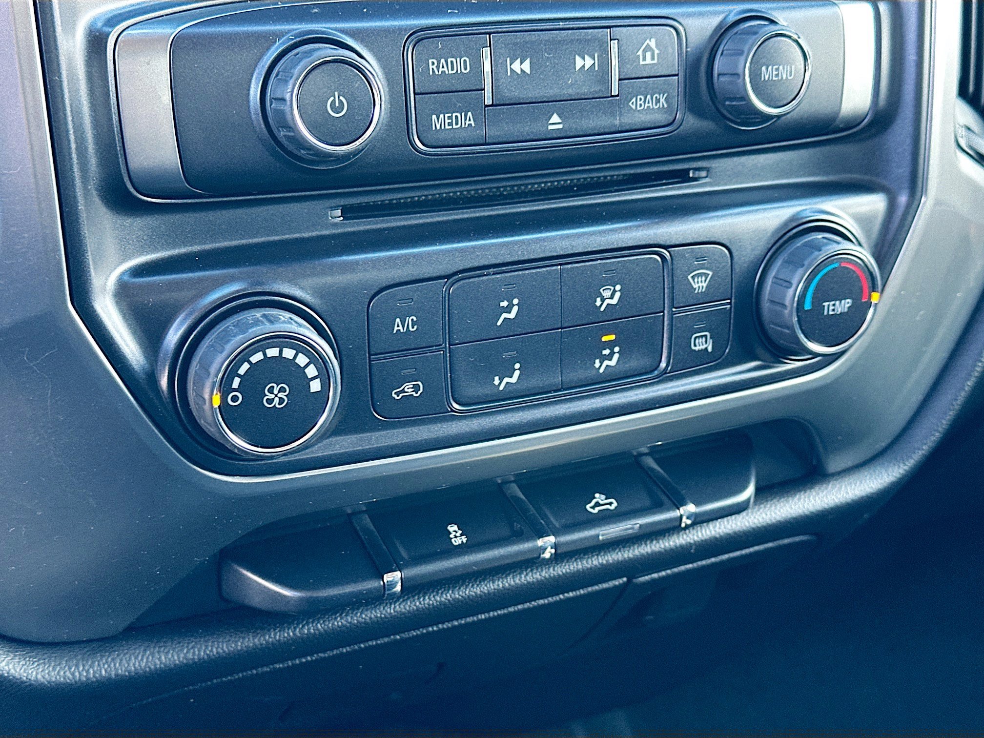 Used 2015 Chevrolet Silverado 2500 LT w/ Snow Plow Prep Package image 22