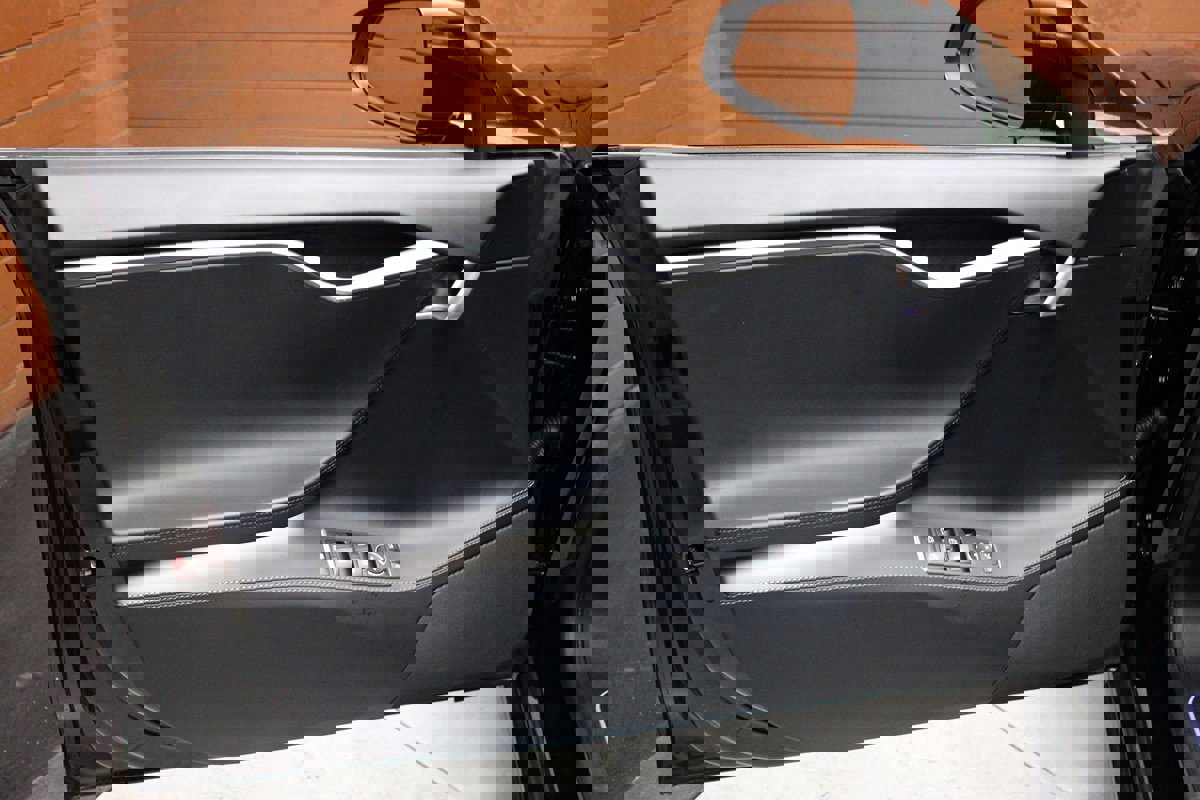 Used 2020 Tesla Model S Performance image 32