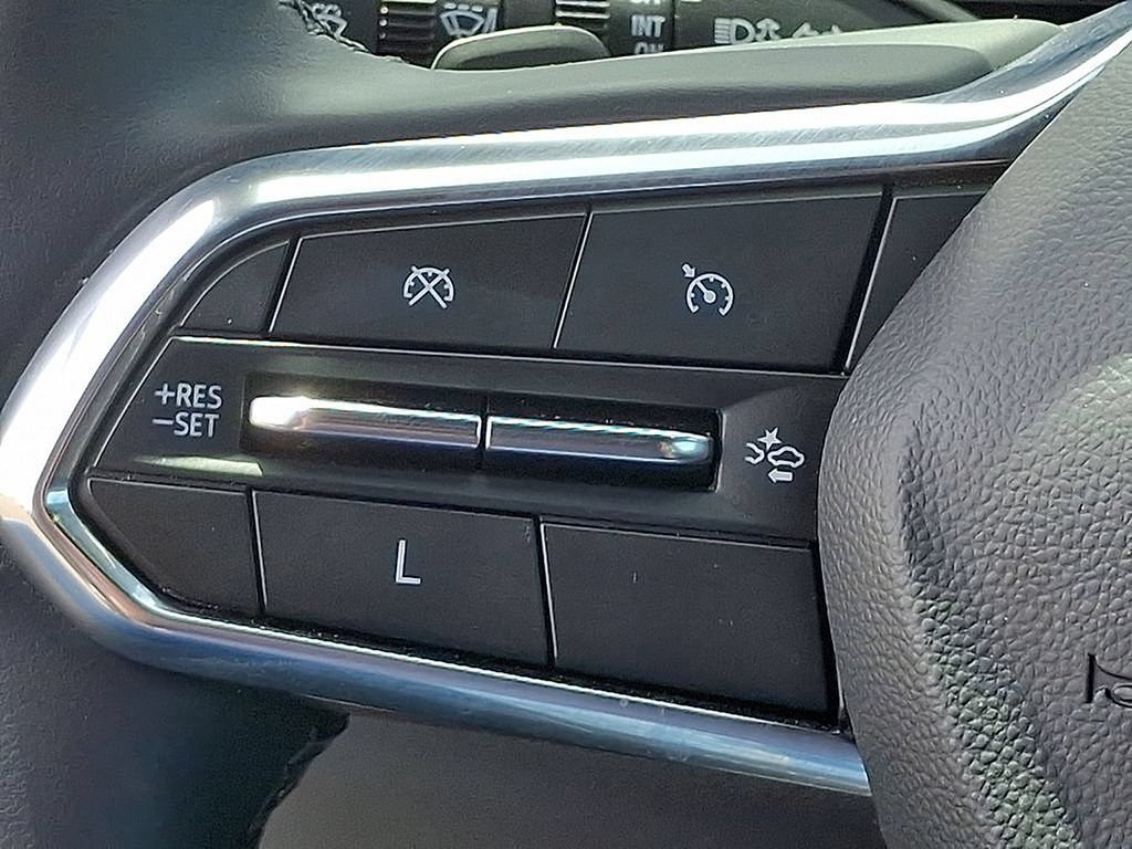 Used 2025 Chevrolet Equinox LT AWD/4WD image 21