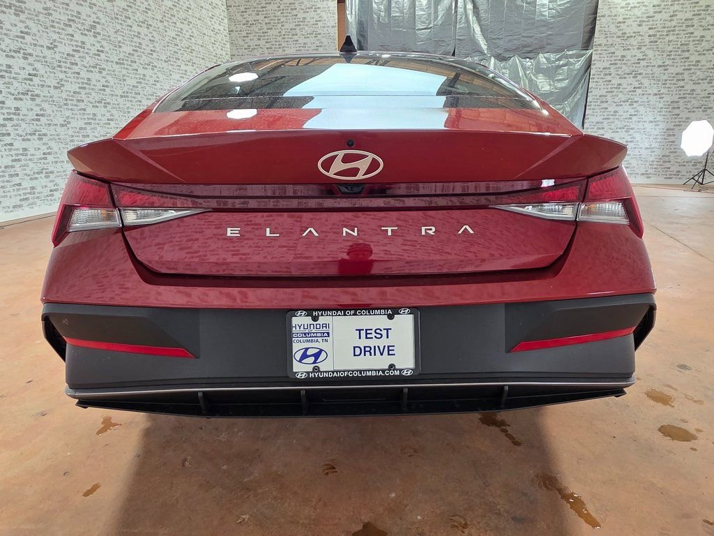 New 2026 Hyundai Elantra SE image 5