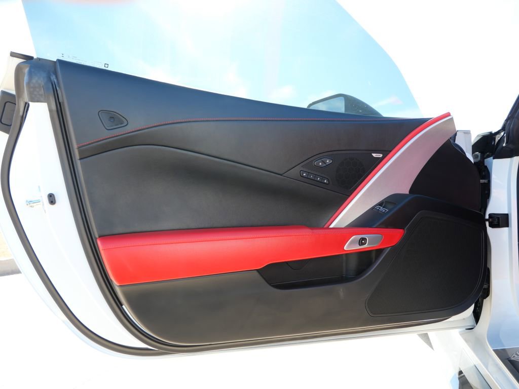 Used 2017 Chevrolet Corvette Z06 w/ Z07 Performance Package image 13