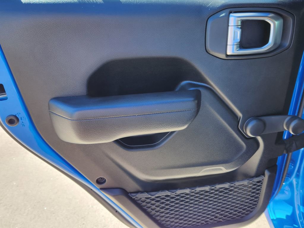 Used 2024 Jeep Wrangler Sport image 12