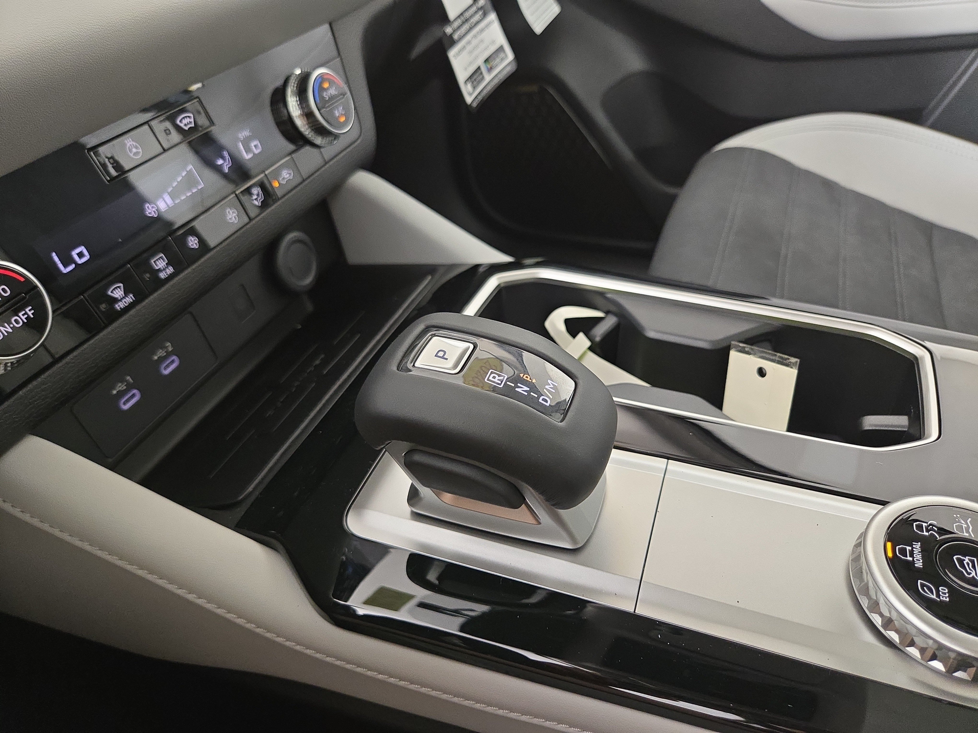New 2026 Mitsubishi Outlander SE AWD/4WD image 24
