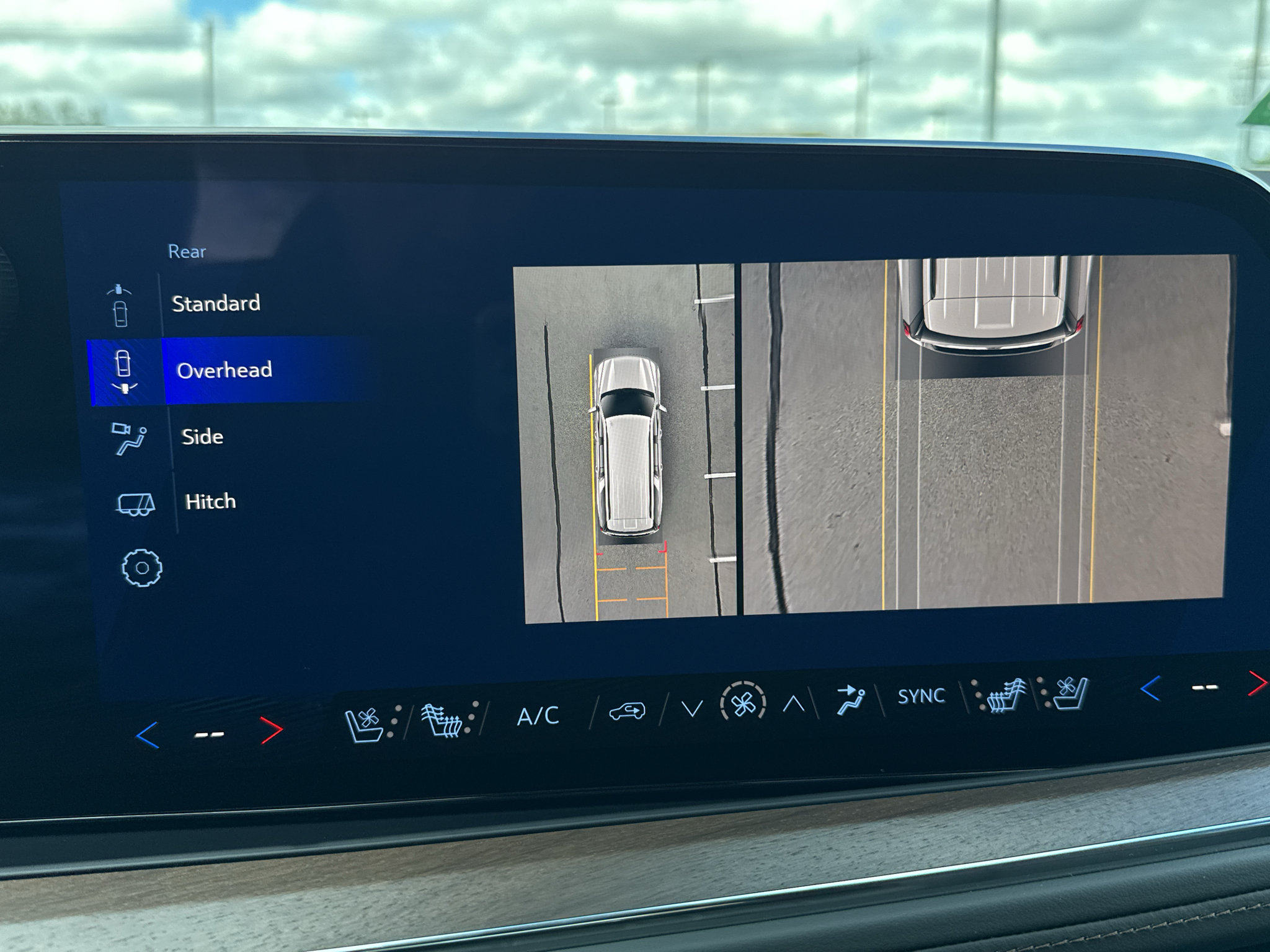 New 2026 Chevrolet Suburban High Country AWD/4WD image 30