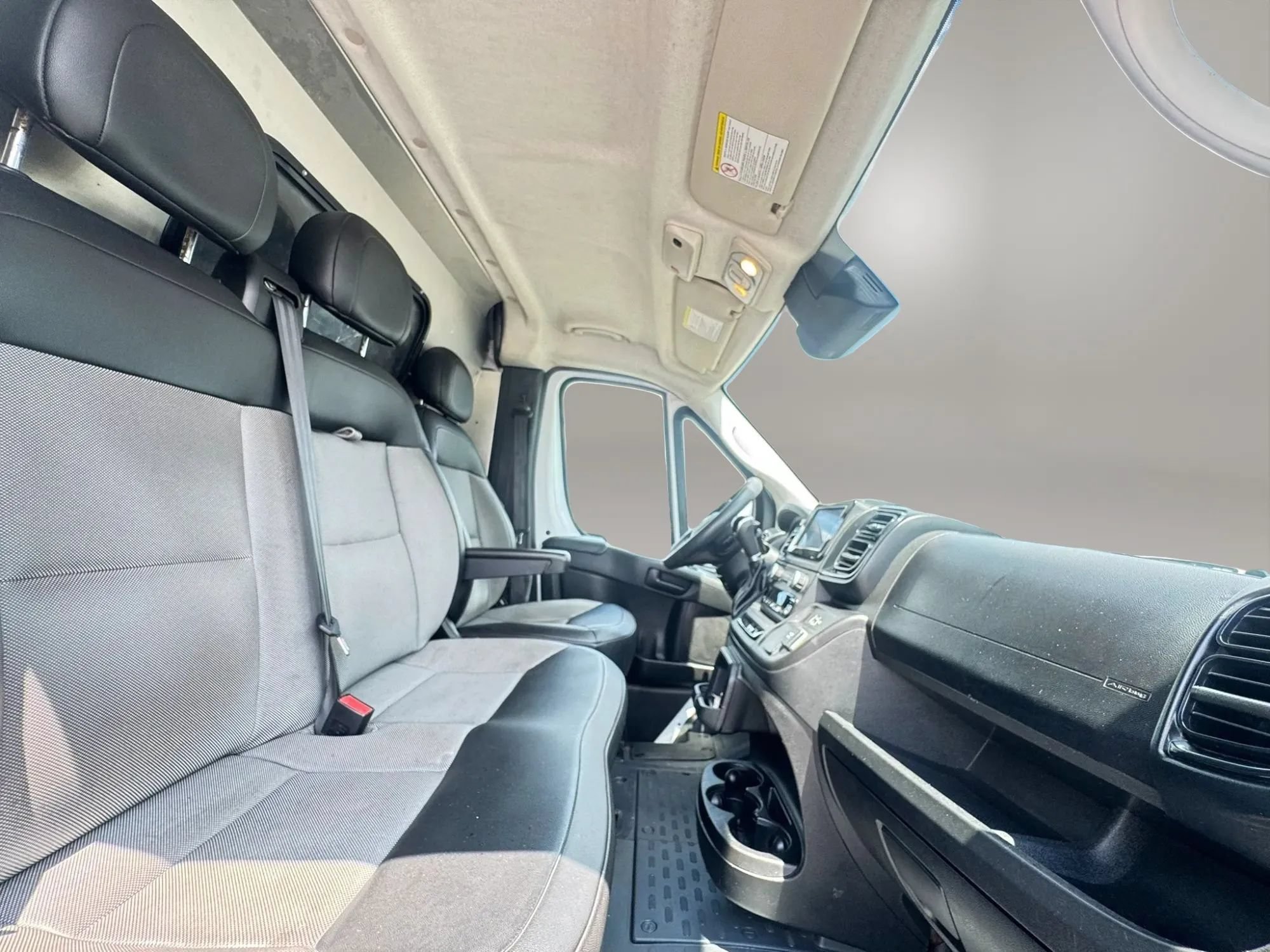 Used 2023 RAM ProMaster 2500 FWD image 13
