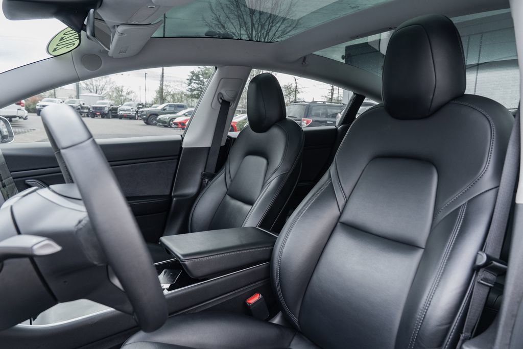 Used 2020 Tesla Model 3 Long Range image 16