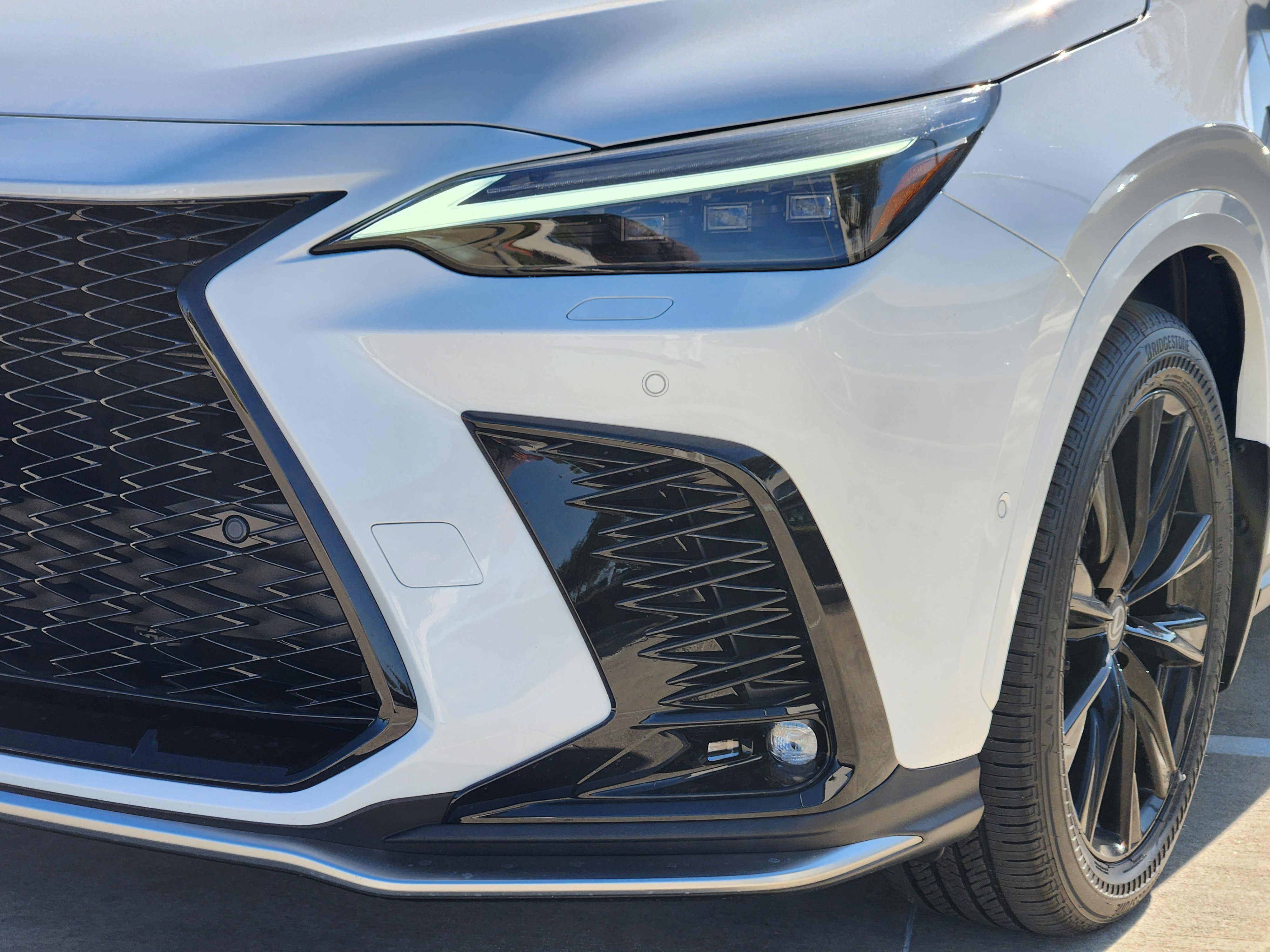 New 2026 Lexus NX 450h+ F Sport image 5