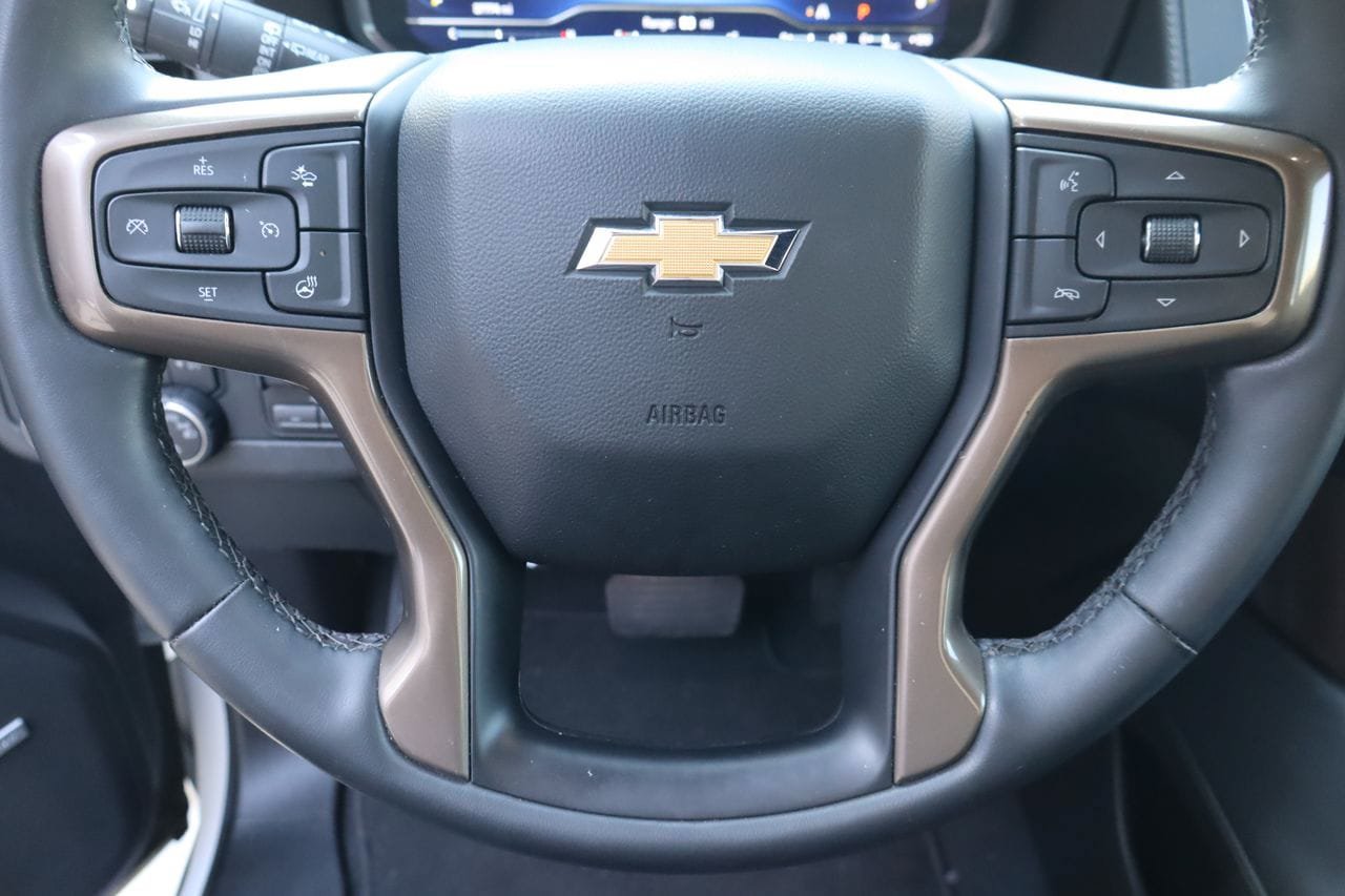 Used 2023 Chevrolet Tahoe High Country w/ LPO, Illumination Package RWD image 13