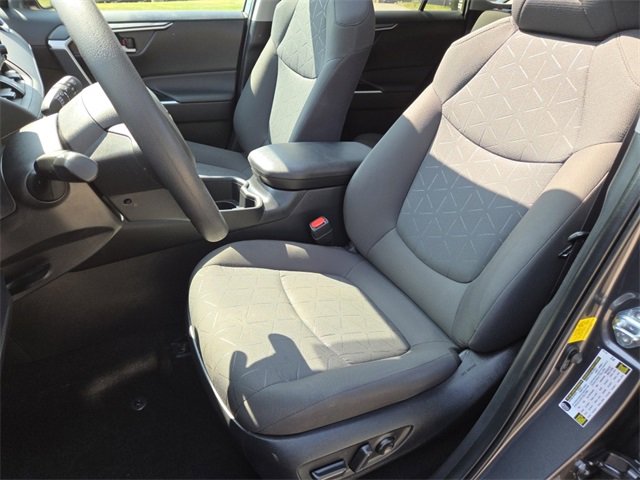 Used 2022 Toyota RAV4 XLE image 20