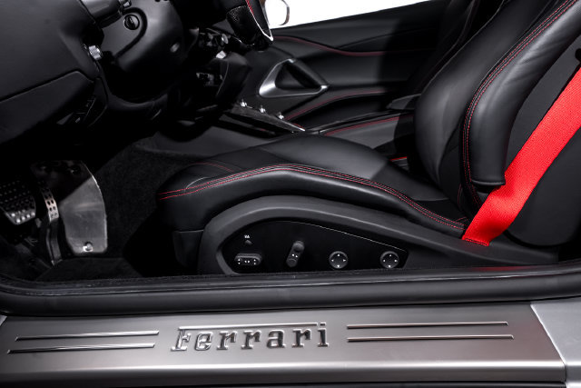 Certified 2020 Ferrari 812 Superfast RWD image 22