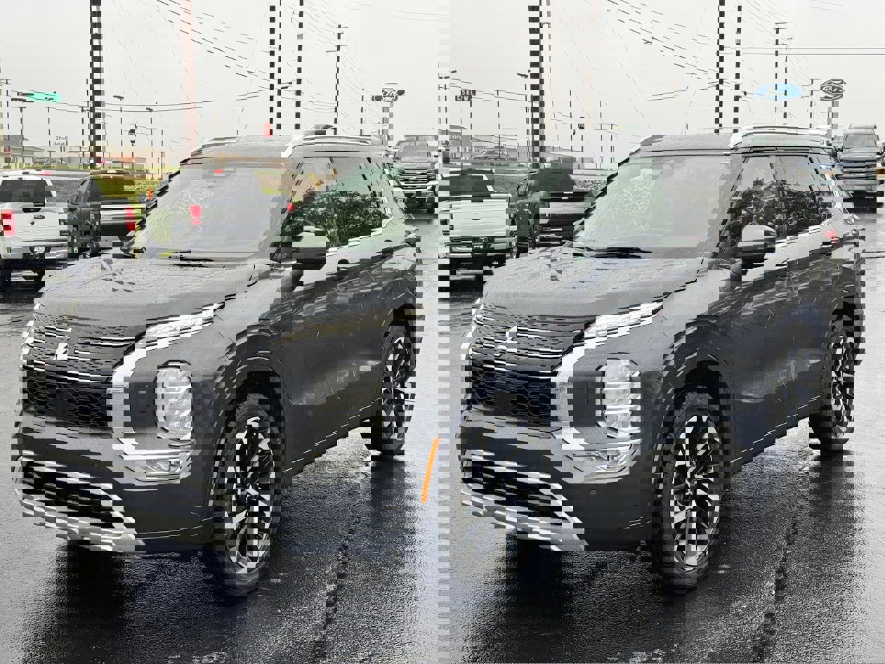 Used 2024 Mitsubishi Outlander SEL