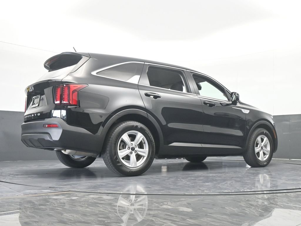 Used 2022 Kia Sorento LX image 58