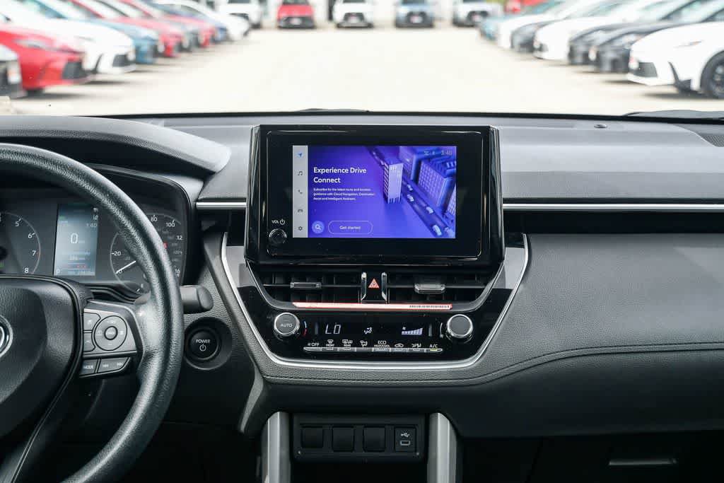 Used 2025 Toyota Corolla Cross AWD Hybrid image 13