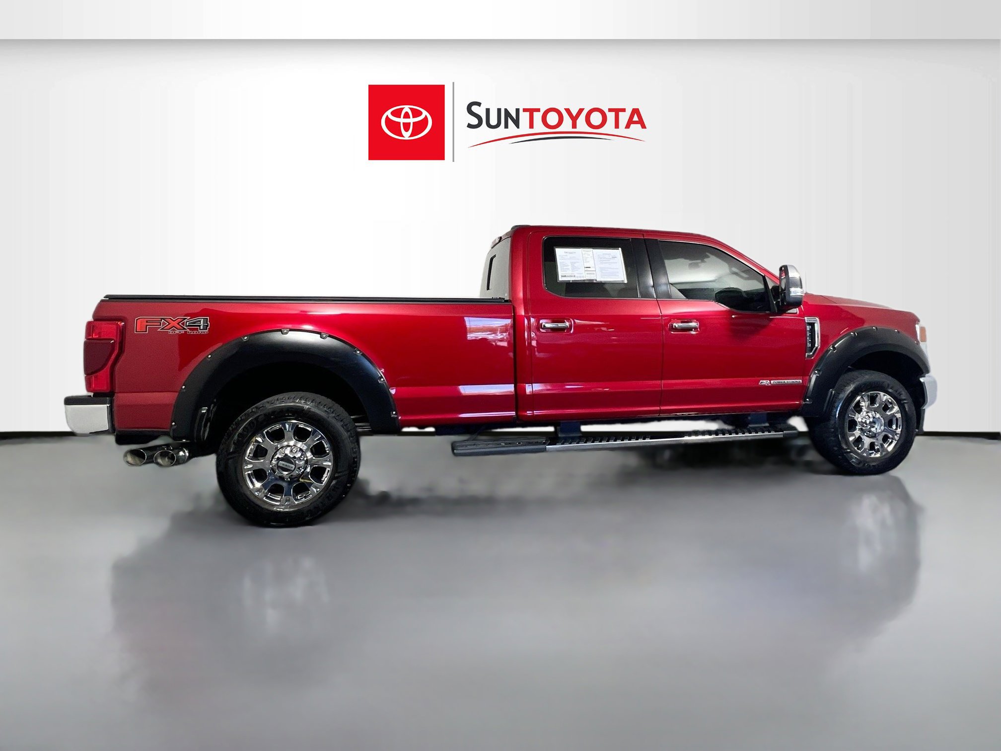 Used 2021 Ford F250 Lariat image 2