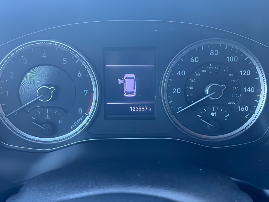 Used 2019 Hyundai Santa Fe SE AWD/4WD image 21