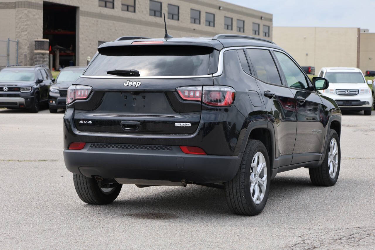 Used 2024 Jeep Compass Latitude AWD/4WD image 9